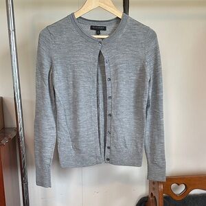 EUC Banana Republic Heather Gray Cardigan XS MOP look Buttons washable Wool Stre